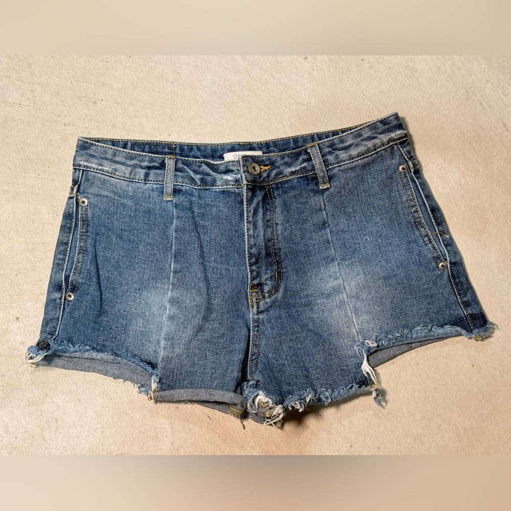 Odica Women's Frayed Denim Blue Jean Short Size 8 EH 148